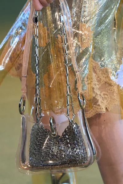 Look 101
